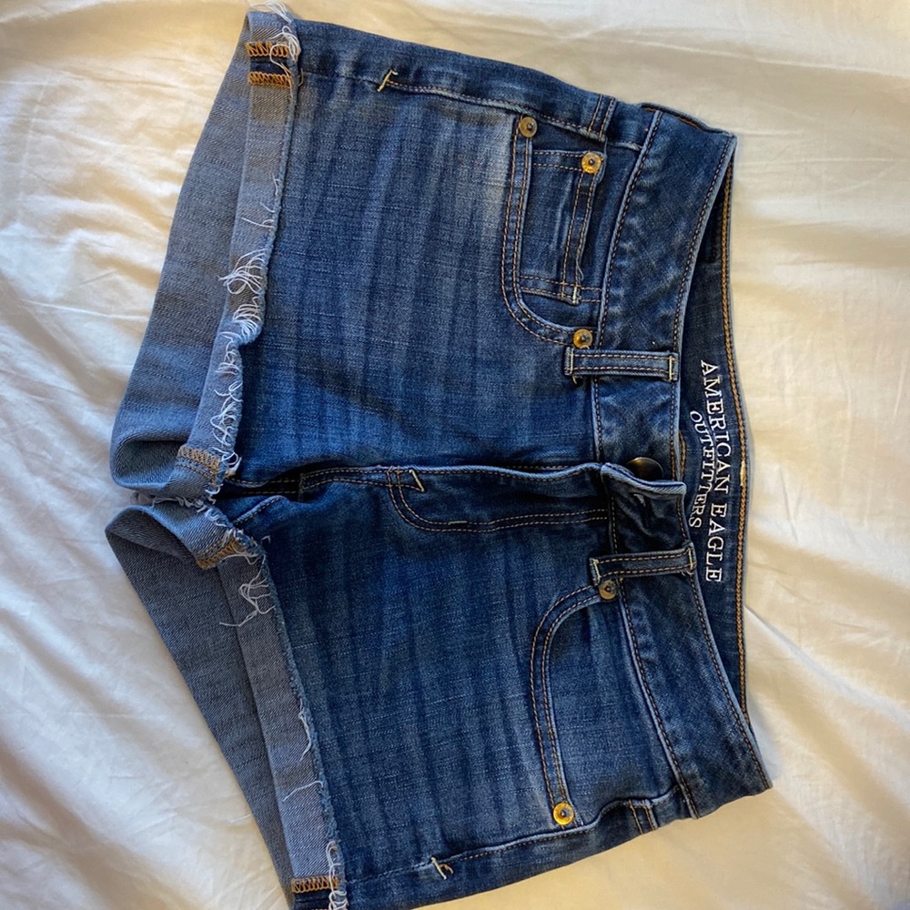 American Eagle size 2 blue jean shorts